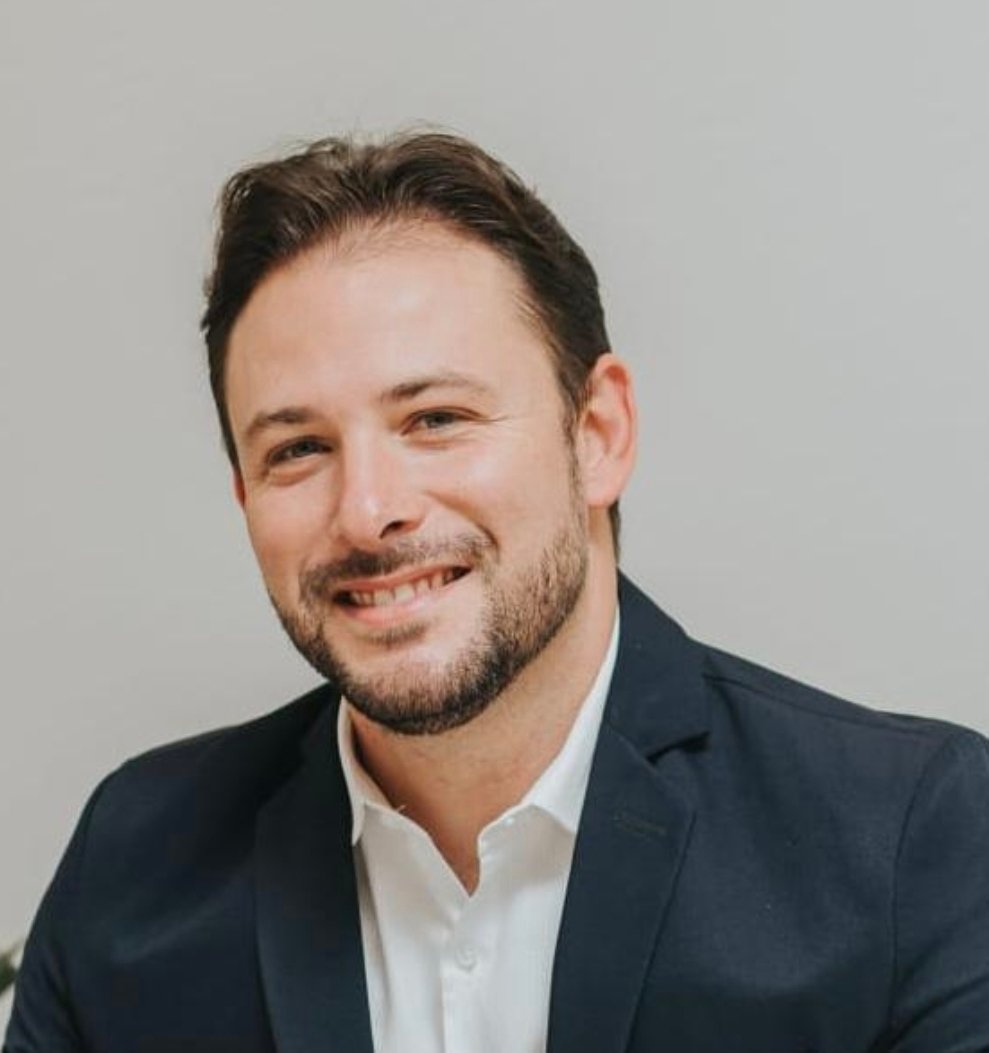Dr. Lucas Amaral